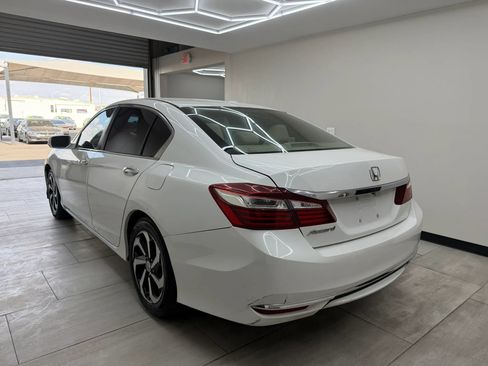 Used 2017 Honda Accord EX image 5