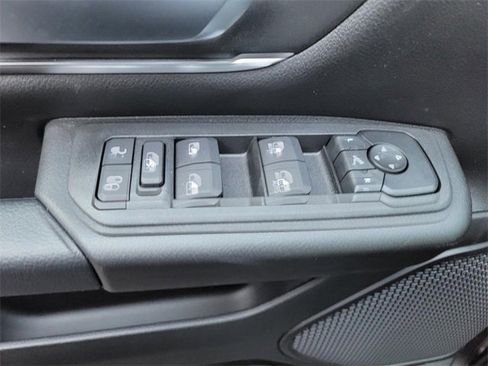 New 2026 RAM 1500 4x4 Crew Cab image 37