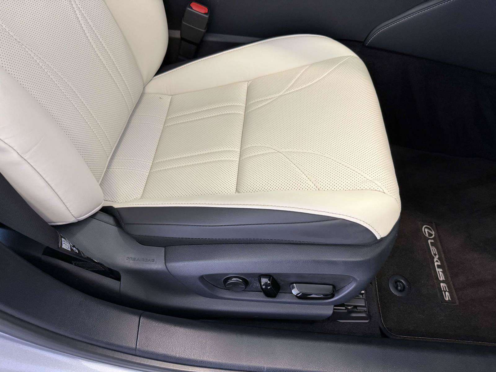 Certified 2024 Lexus ES 350 Ultra Luxury FWD image 15