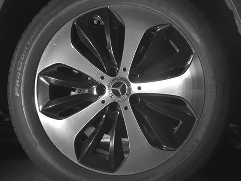 Used 2025 Mercedes-Benz GLA 250 image 15