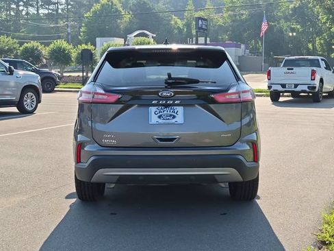 Used 2024 Ford Edge SEL AWD/4WD image 12