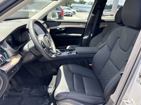 New 2025 Volvo XC90 T8 Plus w/ Protection Package Premier image 10