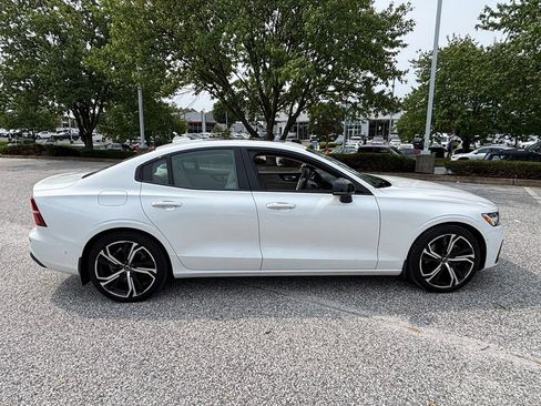 Used 2024 Volvo S60 B5 Plus w/ Climate Package AWD/4WD image 4