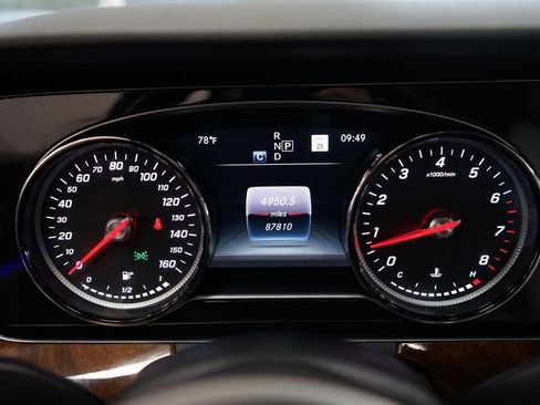 Used 2019 Mercedes-Benz E 300 4MATIC image 34