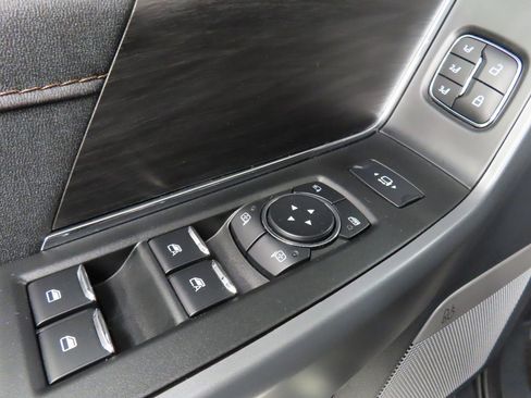 Used 2025 Ford F150 Lariat w/ Tow/Haul Package image 70