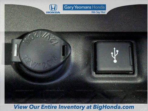 Used 2022 Toyota RAV4 XLE image 28