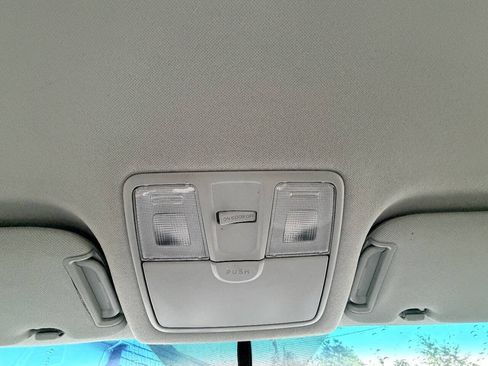 Used 2012 Hyundai Elantra GLS w/ Preferred Pkg 3 FWD image 27