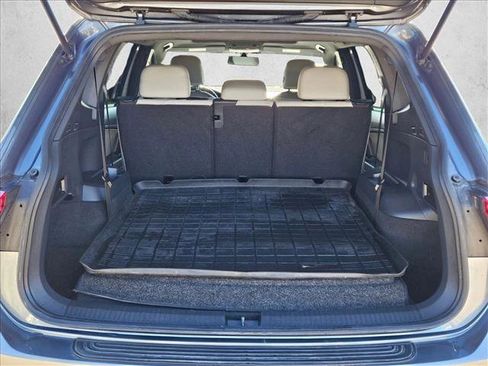 Used 2021 Volkswagen Tiguan SE R-Line image 6