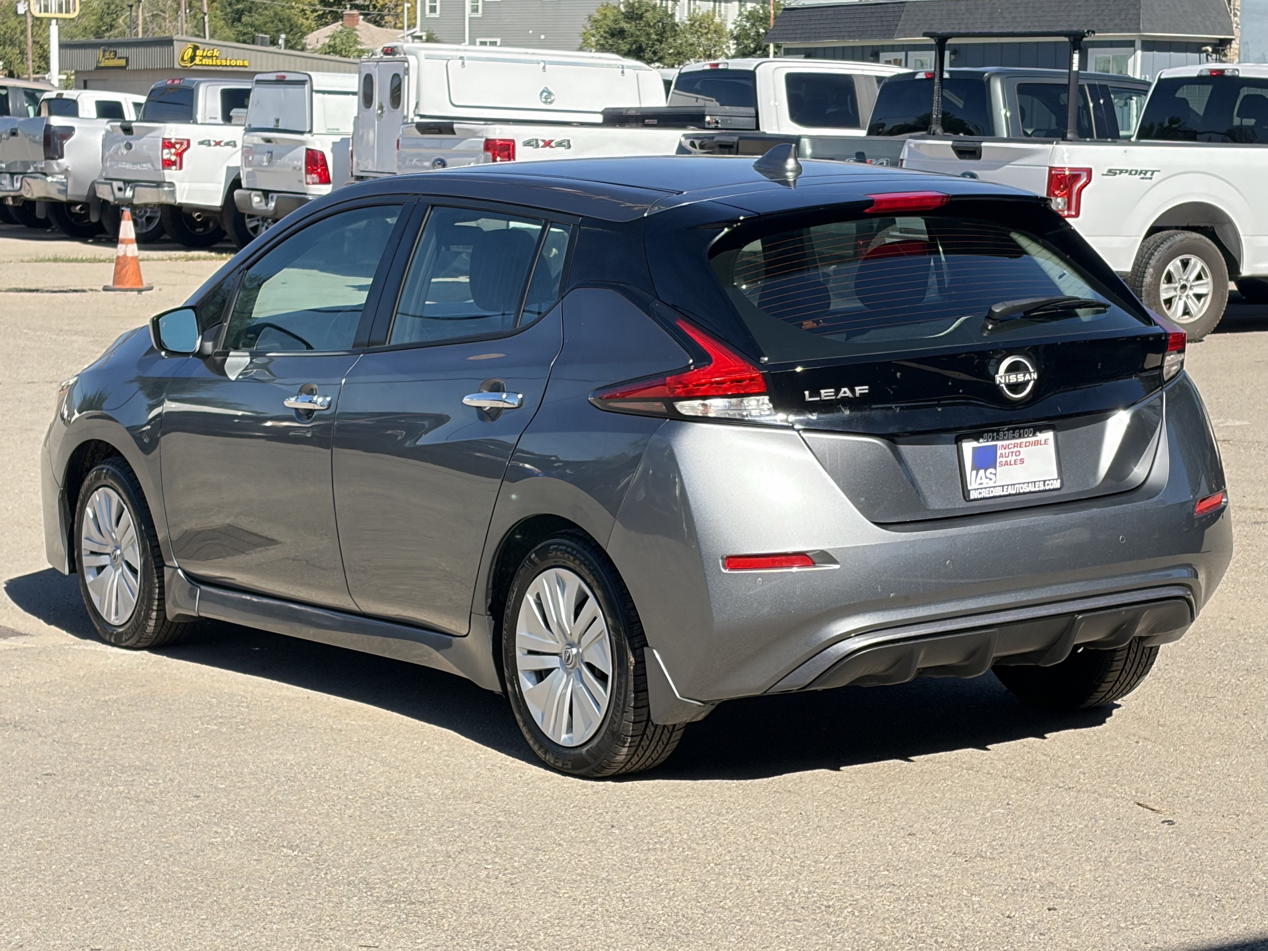 Used 2025 Nissan Leaf S FWD image 4
