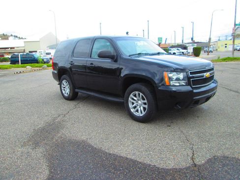 Used 2013 Chevrolet Tahoe 4WD image 3
