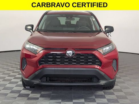 Used 2020 Toyota RAV4 LE FWD image 3