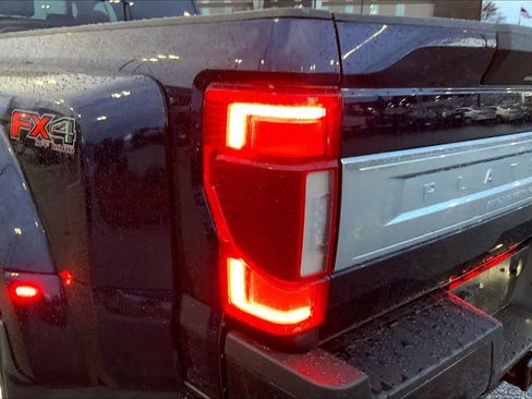 Used 2022 Ford F450 Platinum w/ FX4 Off-Road Package image 26
