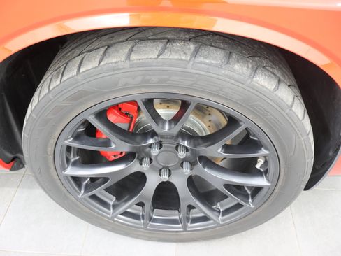 Used 2010 Dodge Challenger R/T RWD image 3
