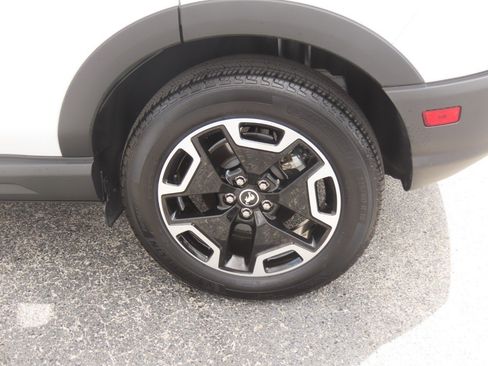Used 2024 Ford Bronco Sport Outer Banks AWD/4WD image 17