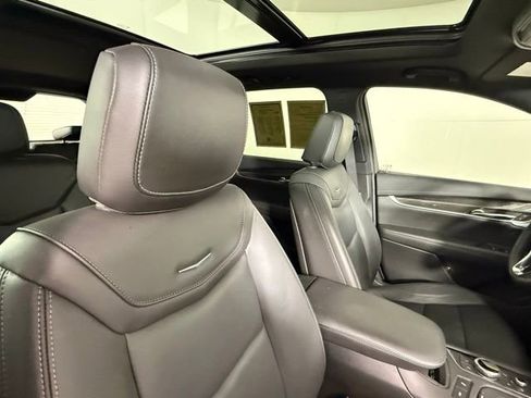 Used 2025 Cadillac XT6 Sport w/ LPO, Red Accent Package AWD/4WD image 38