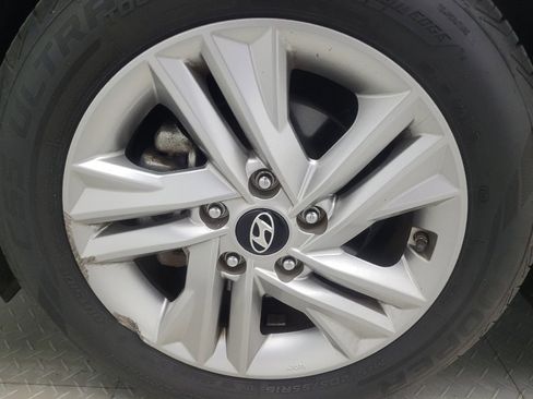 Used 2019 Hyundai Elantra SEL image 31