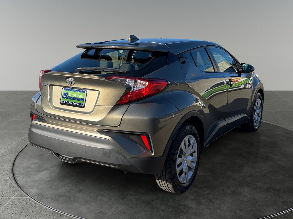 Used 2021 Toyota C-HR LE FWD image 9