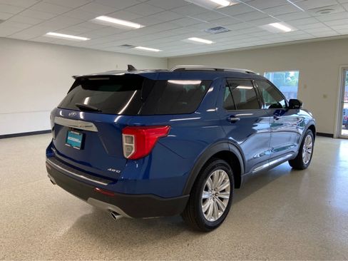 Used 2022 Ford Explorer Limited w/ Equipment Group 301A image 8