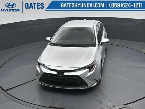 Used 2025 Toyota Corolla LE FWD image 45