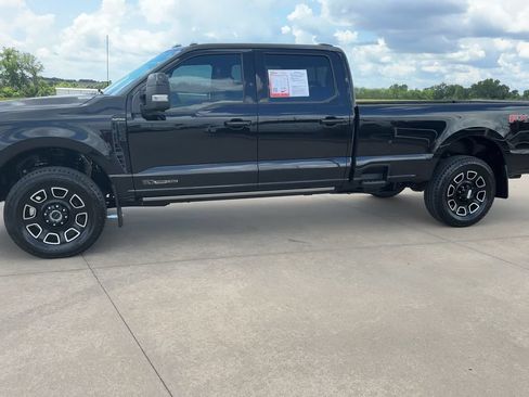 Used 2025 Ford F250 Platinum AWD/4WD image 5
