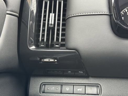 New 2026 Nissan Pathfinder SV image 20