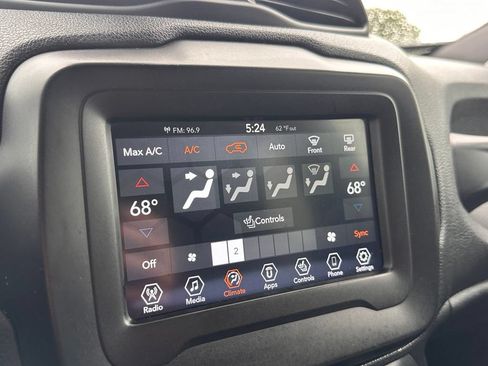 Used 2020 Jeep Renegade Limited AWD/4WD image 34