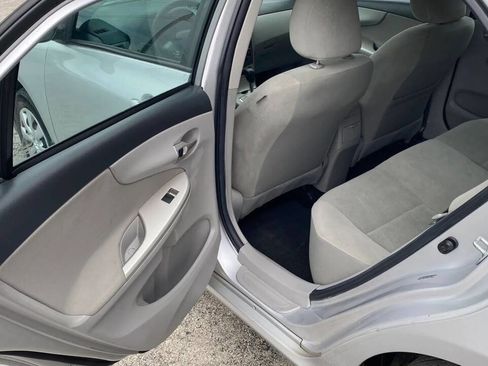 Used 2011 Toyota Corolla LE FWD image 18