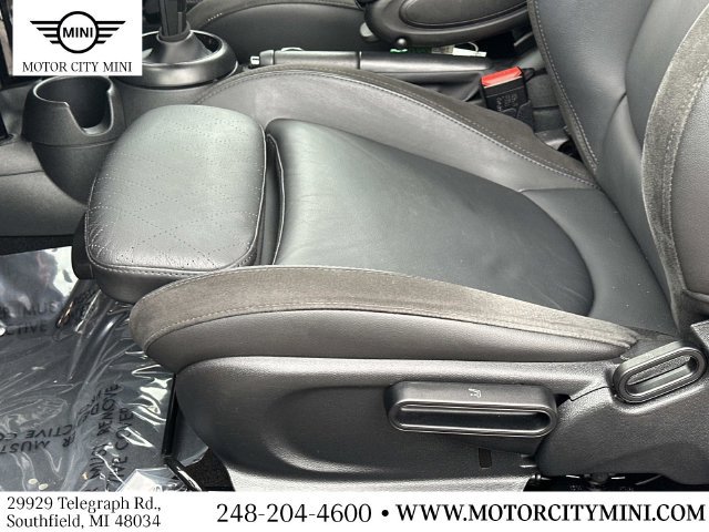 Certified 2024 MINI Cooper S FWD image 19