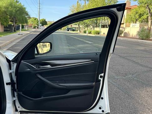 Used 2018 BMW 540i xDrive image 36