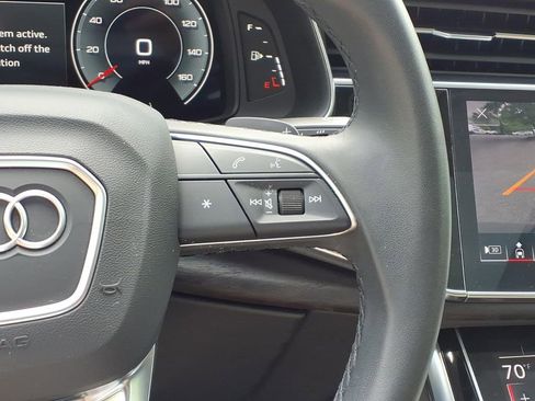 Used 2023 Audi Q7 2.0T Premium Plus w/ Premium Plus Package AWD/4WD image 11