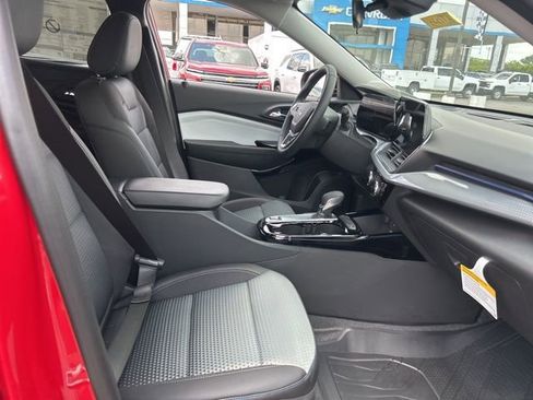 New 2026 Chevrolet Trax LT FWD image 29