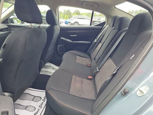 Used 2025 Nissan Sentra SR FWD image 8