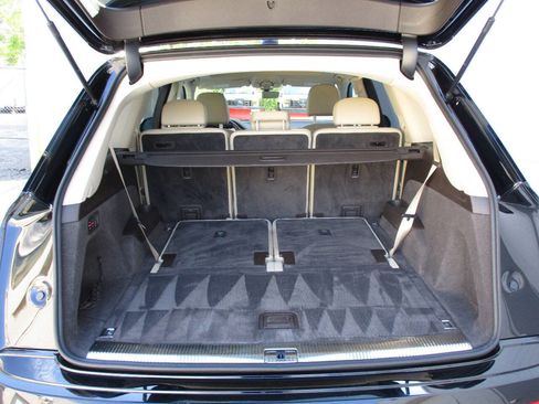 Used 2018 Audi Q7 3.0T Prestige w/ Prestige Package image 39