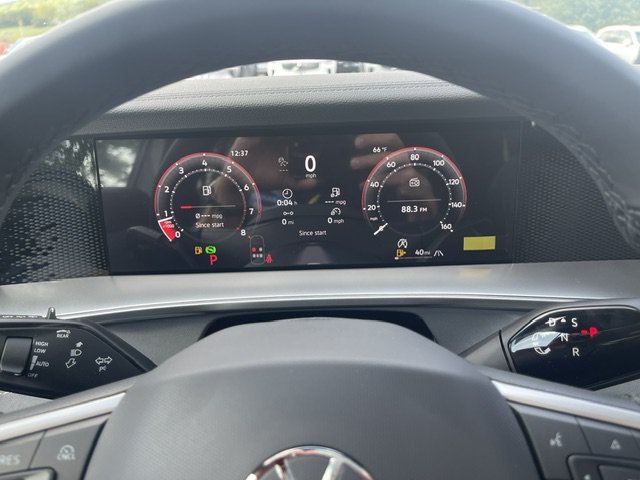 New 2026 Volkswagen Tiguan SE R-Line AWD/4WD image 13