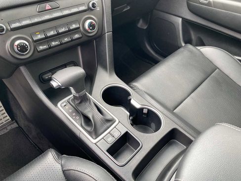 Used 2022 Kia Sportage Nightfall Edition image 17