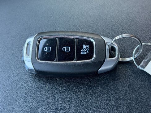 Used 2020 Hyundai Santa Fe SEL FWD image 35