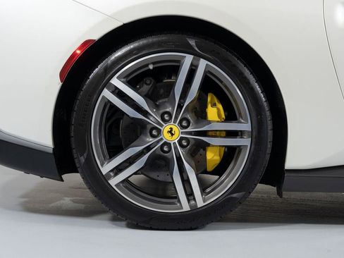 Used 2019 Ferrari Portofino image 21