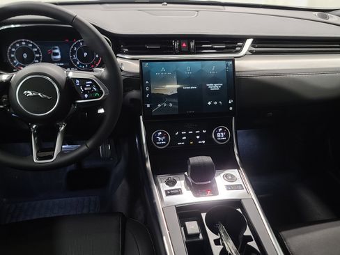 New 2024 Jaguar XF R-Dynamic SE image 5