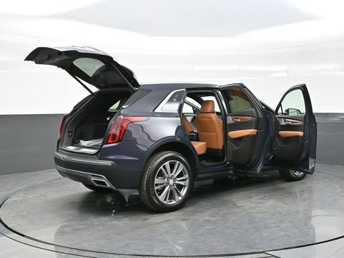 New 2025 Cadillac XT5 Premium Luxury w/ LPO, Floor Liner Package image 39