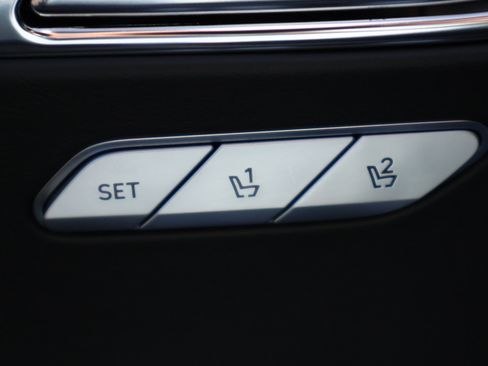Used 2025 Genesis GV80 3.5T Prestige AWD/4WD image 10