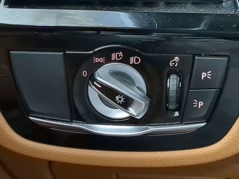 Used 2023 BMW 540i w/ M Sport Package image 30