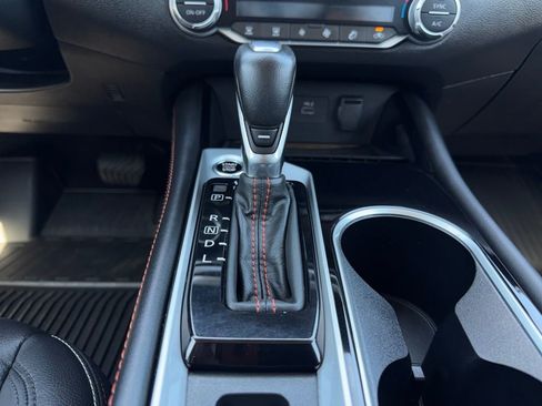 Used 2024 Nissan Altima 2.0 SR image 3