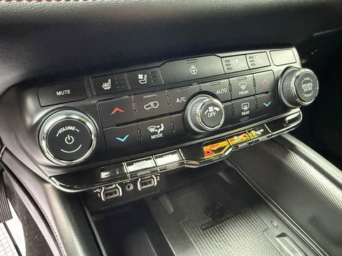 Used 2024 Dodge Durango R/T w/ Blacktop Package image 15