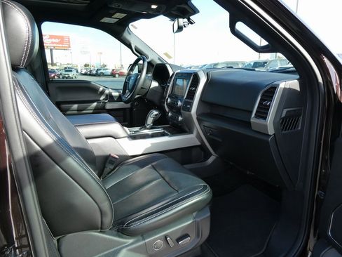 Used 2018 Ford F150 Lariat w/ Equipment Group 502A Luxury image 15