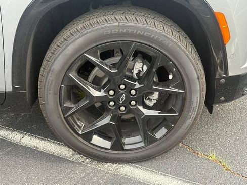 Used 2026 Chevrolet Traverse RS FWD image 29