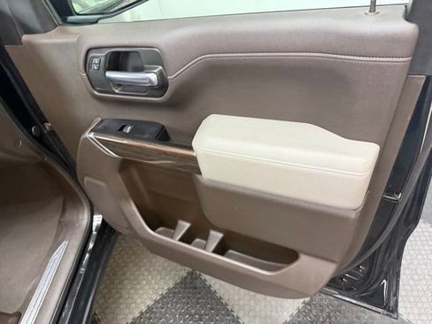 Used 2020 Chevrolet Silverado 1500 LT image 31