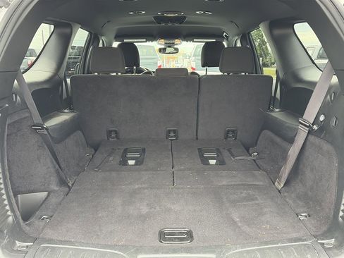 Used 2025 Dodge Durango GT RWD image 10
