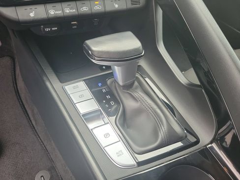 Used 2025 Hyundai Elantra SEL FWD image 27