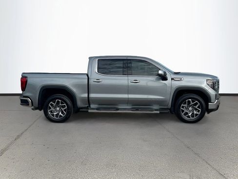 New 2026 GMC Sierra 1500 SLT image 3