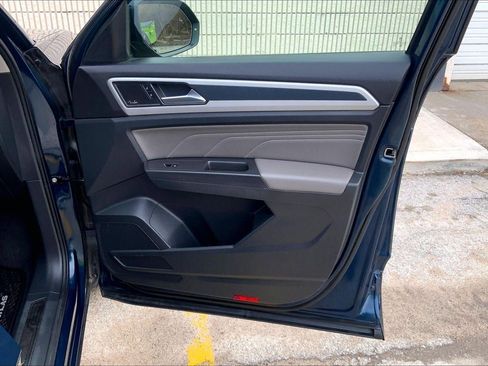 Used 2023 Volkswagen Atlas SEL Premium image 26